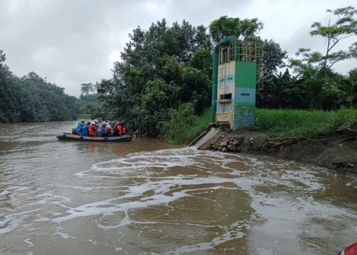 Kondisi Sungai Mojokerto hingga Surabaya Terus Dipantau Tim Patroli Air Terpadu