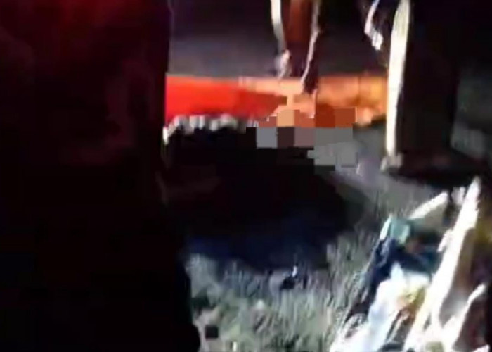 Tabrakan Adu Banteng di Pacet Mojokerto Tewaskan Tiga Orang