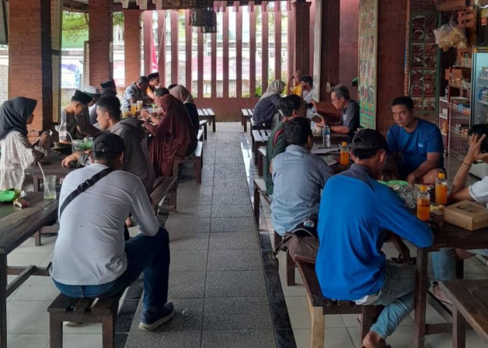 Warkop Masdin, Tak Sekadar Tempat 'Ngopi