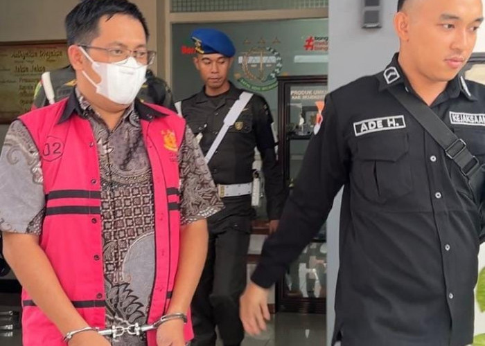 Kejari Mojokerto Tahan Satu Tersangka Terkait Korupsi Dana BLUD Rp 5,04 Miliar
