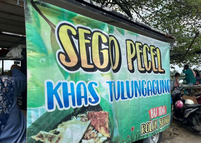 Pecel Rolak Songo, Kuliner Legendaris di Tepi Sungai Brantas Mojokerto Ramai Diserbu Pembeli