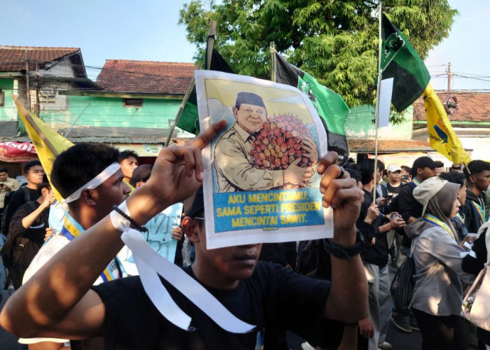 Soroti MBG dan Koperasi Merah Putih, Ratusan Mahasiswa Mojokerto Datangi DPRD 