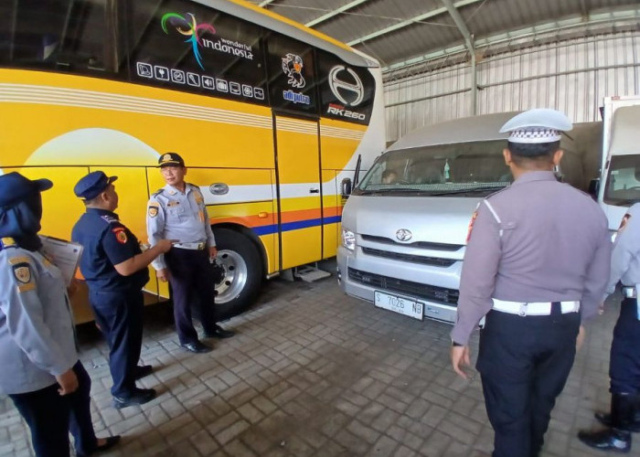 Enam Bus Pariwisata di Mojokerto Jalani Ramp Check, Seluruh Armada Dinyatakan Laik Jalan