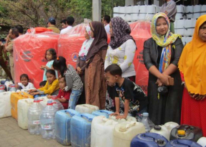 3 Desa di Kabupaten Mojokerto Kekeringan, BPBD Salurkan Bantuan Air Bersih