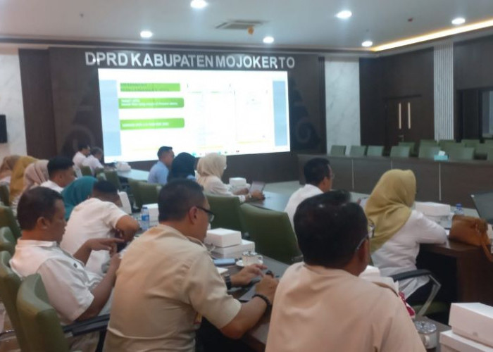 Evaluasi Pasca Keracunan Massal di Mojokerto,  Dewan Soroti Legalitas SPPG 