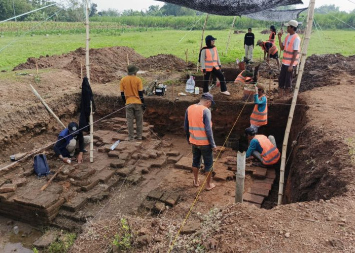 Ekskavasi Penyelamatan Situs Bhre Kahuripan Mojokerto Fokus Ungkap Pagar Selatan Kompleks Candi