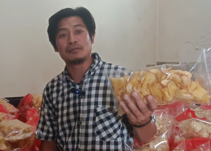 Kolaborasi Ubaya dan UM Surabaya Perkuat Daya Saing Keripik Produksi Trawas Mojokerto