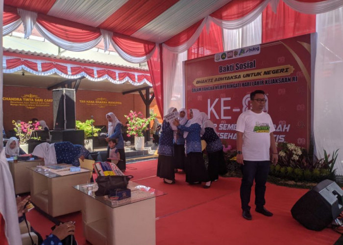 Rayakan Hari Lahir ke-80, Kejaksaan Negeri Mojokerto Gelar Baksos 