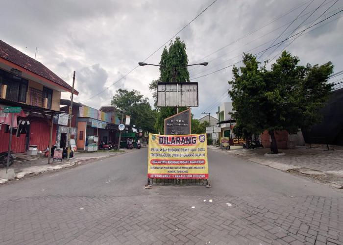 Bahu Jalan Citra Surodinawan Estate  Mojokerto Harus Bersih dari Aktivitas PKL