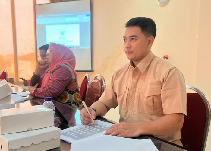 Komisi 1 DPRD Kabupaten Mojokerto Godok Ranperda SPBE