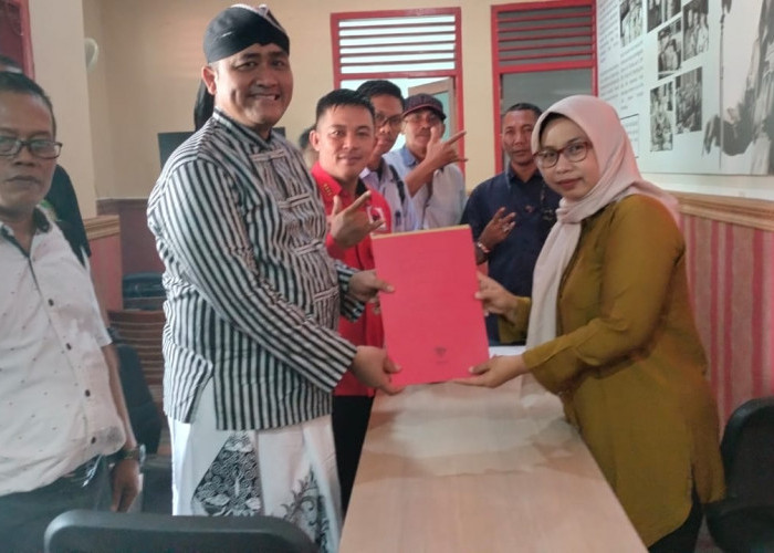 PDIP Kota Mojokerto Catat RM Bramantyo Kusumonegoro Pendaftar Pertama pada Pilwali 