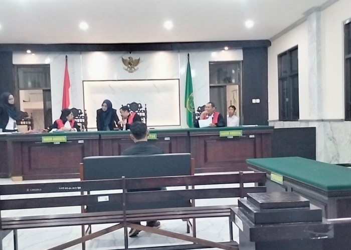 Kades Randuharjo Mojokerto Dituntut 2 Bulan Penjara dalam Kasus Pelanggaran Netralitas Pilkada 2024