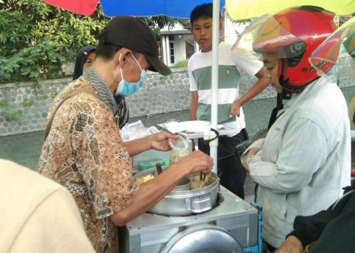 Terinspirasi Kartun Dora, Pentol Peta Bertahan Hampir 20 Tahun di Mojokerto