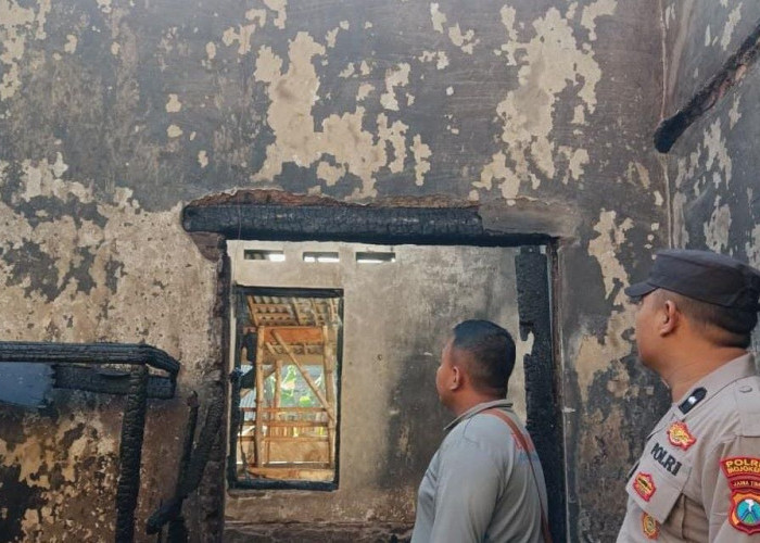 Rumah di Puri Mojokerto Ludes Dilalap si Jago Merah