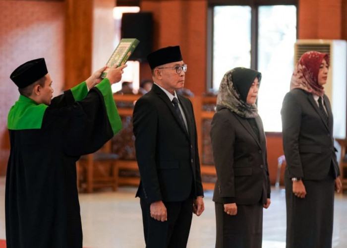 Wali Kota Mojokerto Lantik 3 Pejabat Baru, Dinsos dan Inspektorat Kini Dipimpin Pejabat Definitif