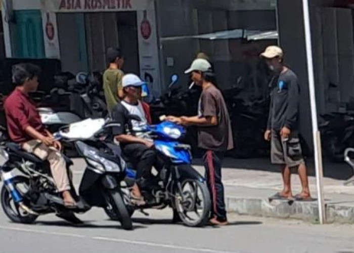 Kota Mojokerto Darurat Tukang Parkir Liar : Meresahkan, Bak Pungli Dilegalkan 