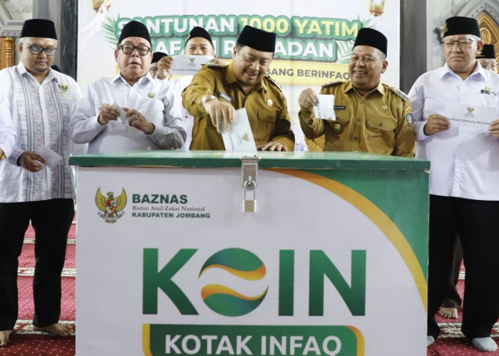 Luncurkan Gerakan Jombang Berinfaq, Bupati Jombang Serahkan Santunan 1000 Anak Yatim