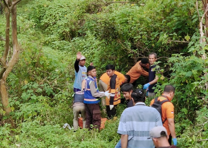 Penyisiran Diperluas, Anjing Pelacak K - 9 Temukan Potongan Pergelangan Tangan Manusia di Hutan Pacet 