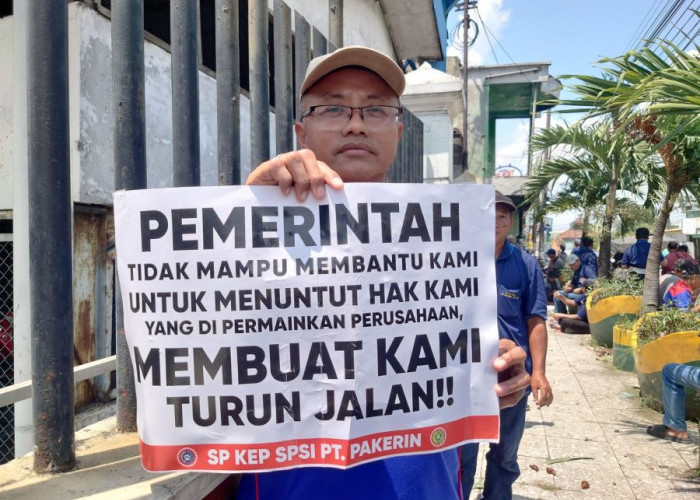 Ratusan Karyawan PT Pakerin Mojokerto Blokir Gerbang Pabrik, Tuntut Gaji dan Hak yang Tak Kunjung Dibayar