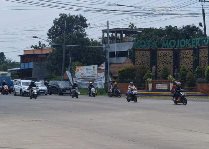 Jelang Lebaran 2026, 7,5 Ribu Kendaraan Terpantau Masuk Mojokerto 