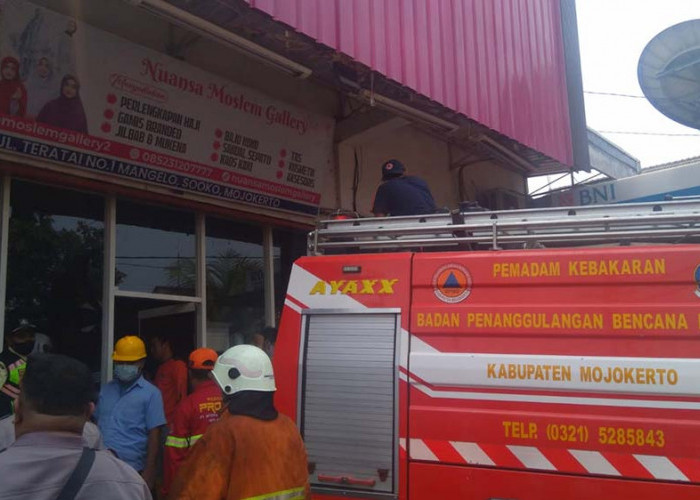 Diduga Akibat Korsleting Listrik, Ruko di Mojokerto Terbakar