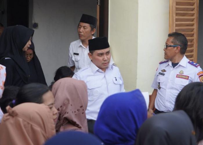 Progres Capai 90 Persen, Gus Barra Tinjau Bedah Rumah Warga di Kutorejo Mojokerto