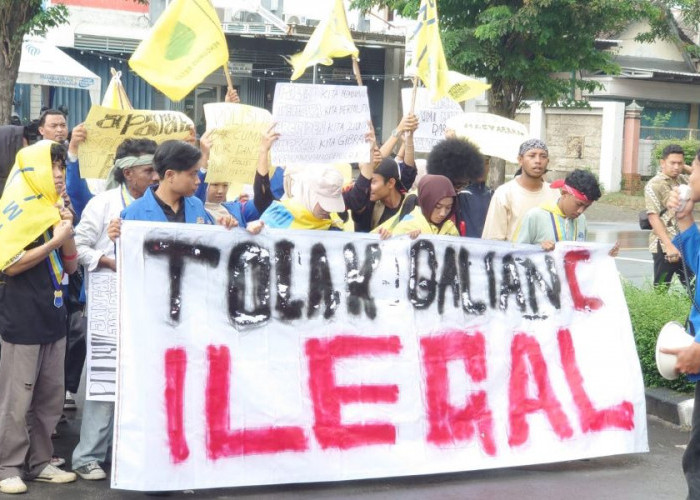 Mahasiswa Gruduk Mapolres Mojokerto, Desak Usut Tuntas Maraknya Tambang Galian C Ilegal di Bumi Majapahit