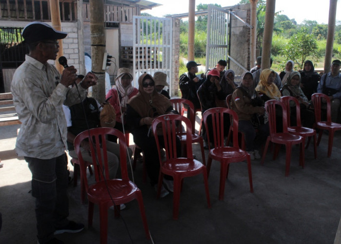 Kunjungan Tim Mewlafor di Pusur Intitut, Perangkat Desa pun Tolak Usaha Galian, Juga ada Desa Mandiri
