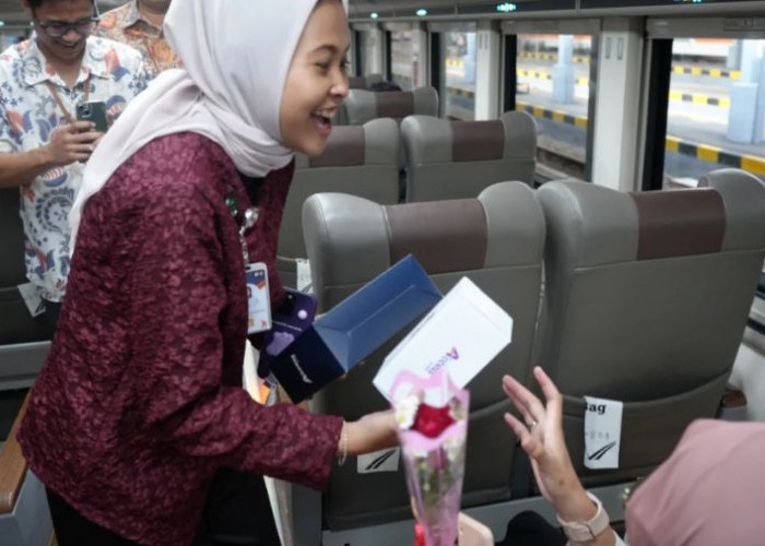 Hari Kartini, KAI Daop 8 Surabaya Hadirkan Perjalanan Berkesan dengan Sentuhan Budaya