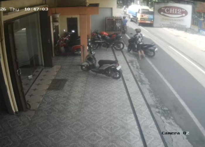 Motor Karyawan Toko Roti di Mojokerto Raib Digondol Maling Siang Bolong