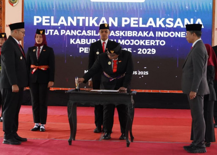 Wakil Bupati Mojokerto Lantik Duta Pancasila Paskibraka Indonesia 2025–2029