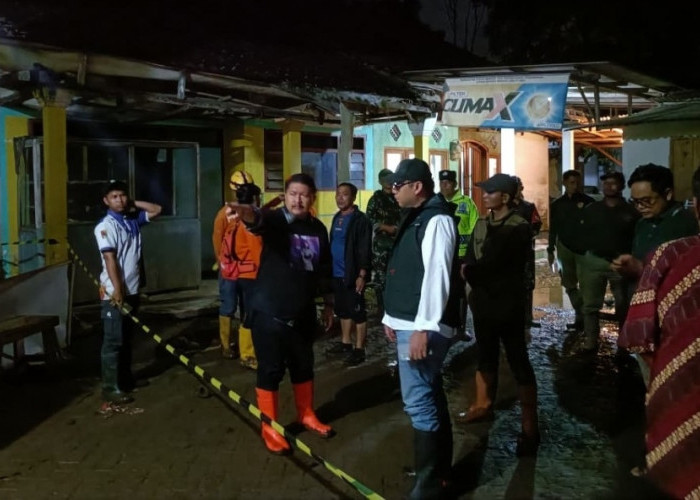 Banjir Bandang Terjang Jember, 1 Orang Hilang, 4 Rumah Roboh, dan Puluhan Terendam Banjir