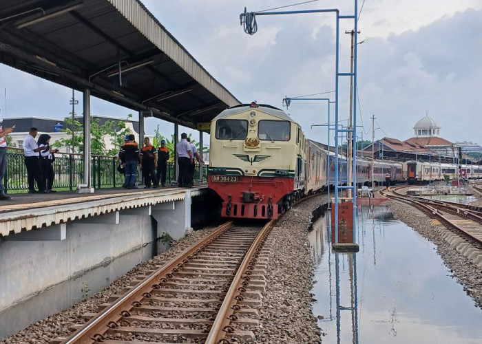Dampak Jalur Terdampak Banjir di Semarang, Sejumlah Kereta Daop 8 Surabaya Masih Dialihkan