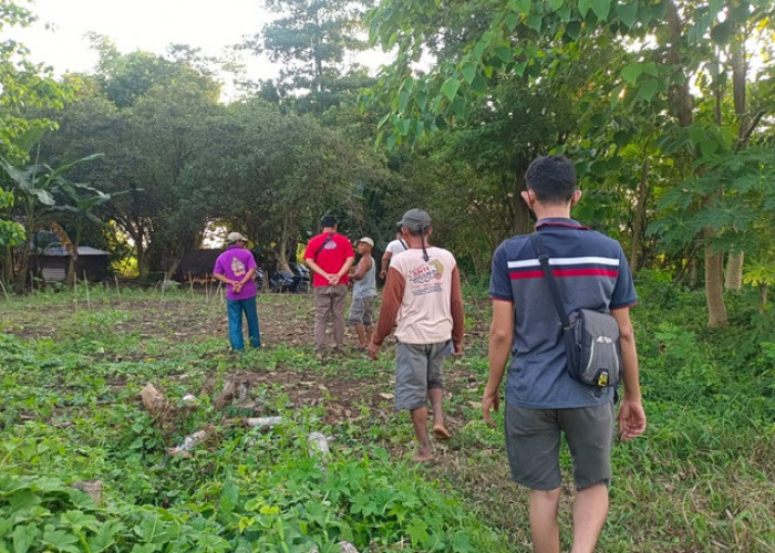 Diduga Sakit, Warga Trowulan Ditemukan Meninggal di Sawah