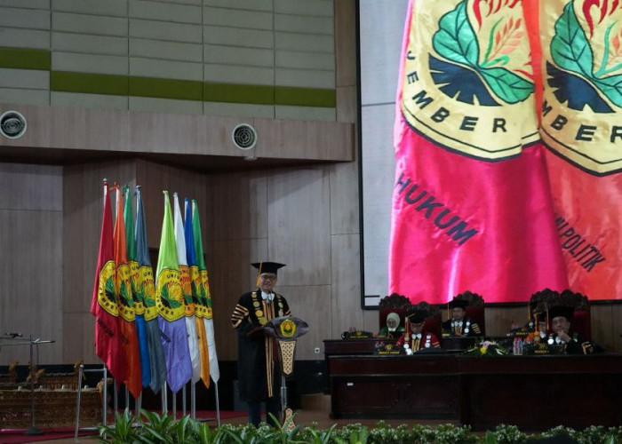 Rektor Unej ke Wisudawan: Kuasai AI, Tapi Jangan Kehilangan Integritas