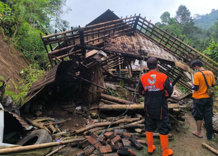 BPBD Kabupaten Jember Salurkan Bantuan Korban Longsor di Panti