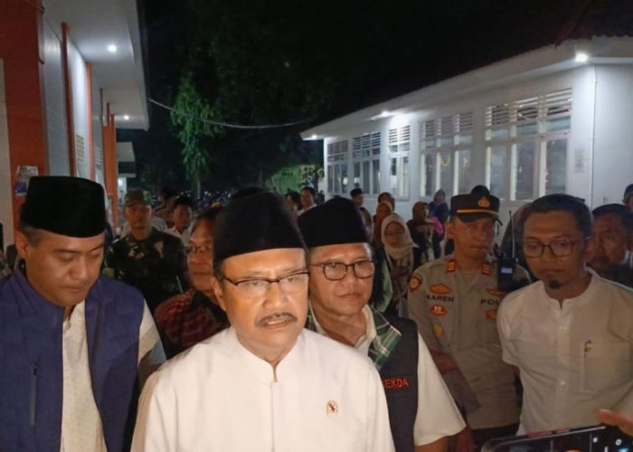 Mensos RI Tegur Keras Pendamping Sosial Saat Berkunjung ke Mojokerto 