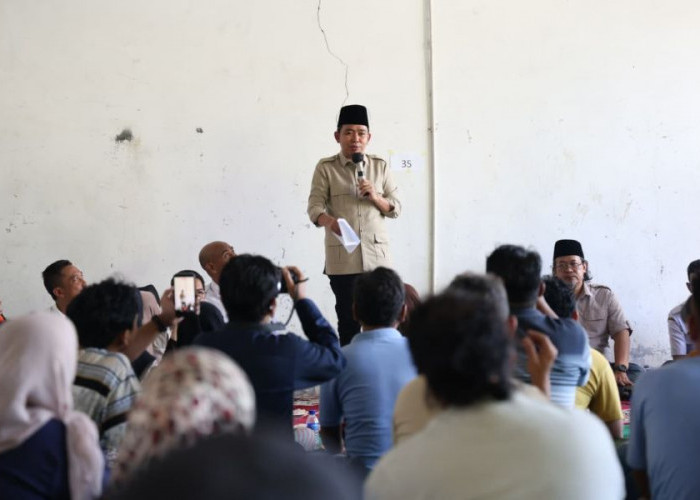 Pedagang Jalanan Jadi Sorotan di Pasar Tanjung Jember, Gus Fawait Minta Waktu Seminggu