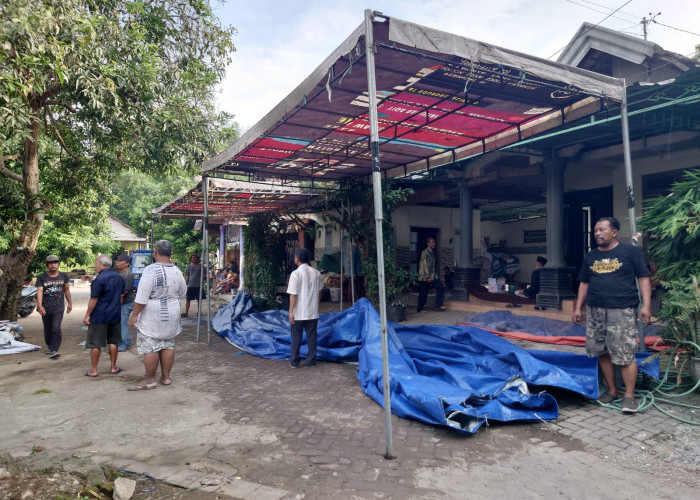 Keluarga Pengasuh Pondok di Mojokerto Terseret Ombak di Pacitan, Istri  Meninggal, 3 Anak Masih Hilang