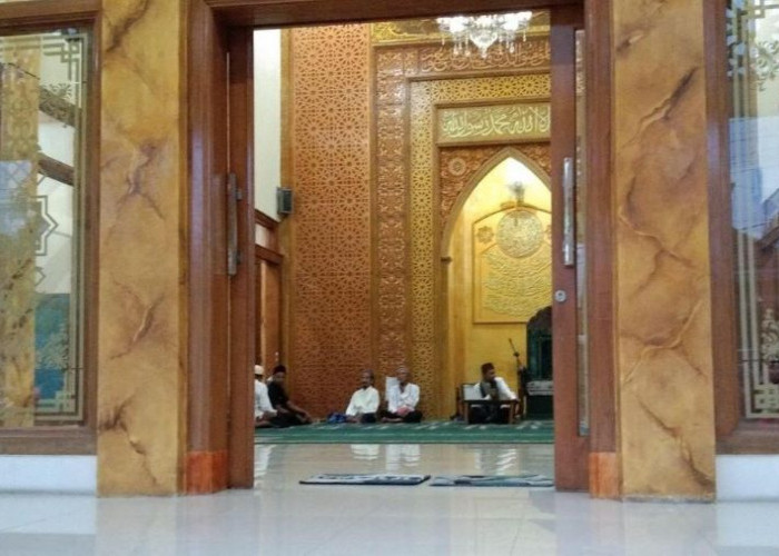 Isi Waktu Jelang Berbuka, Warga Bicak, Mojokerto Ikuti Kajian Ramadan Qalbu di Masjid Al-Mubarok