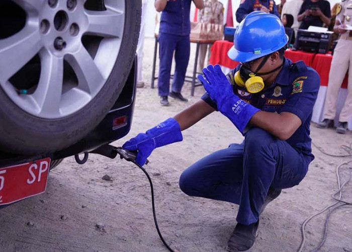 Kendaraan Dinas dan Warga Ikuti Uji Emisi Gratis di Kota Mojokerto