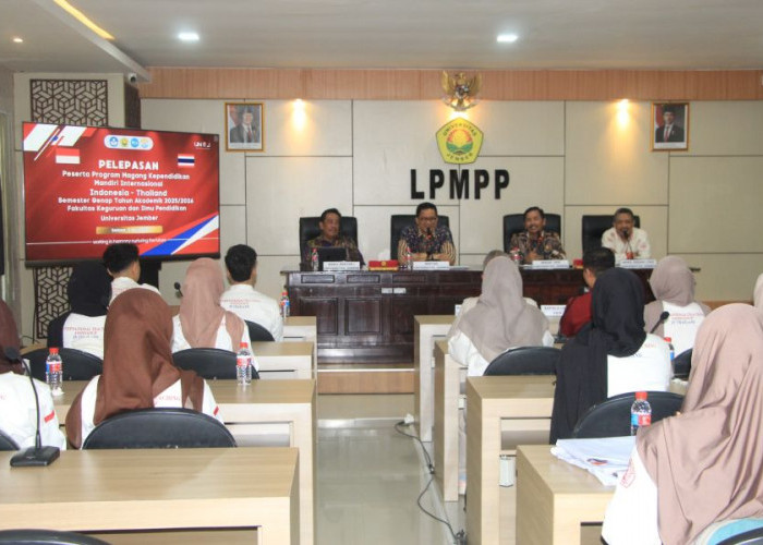 Unej Kirim 20 Mahasiswa FKIP Magang Mengajar ke Thailand, Rektor Tekankan Portofolio dan Adaptasi
