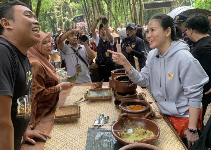 HUT ke 3 Pasar Keramat, Pacet, Bupati Mojokerto dan Wamen PPPA Penting Jaga Warisan Budaya