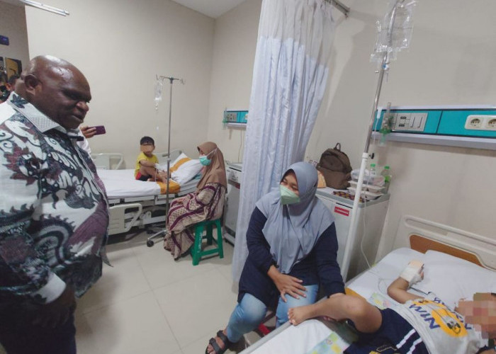 Menteri HAM RI : Korban Keracunan Makanan Diduga dari MBG di Mojokerto Harus Mendapatkan Trauma Healing