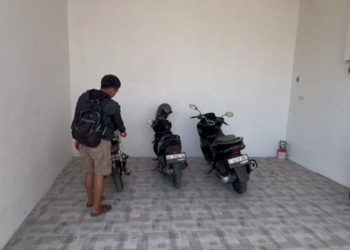 Pencuri di Rumah Kos Mojosari Mojokerto Gasak Motor  30 Detik, Pelaku Terekam CCTV