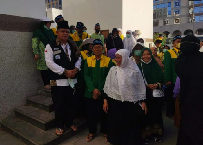 Jemaah Haji Asal Mojokerto Kunjungi Tempat Wisata Religi di Madinah Sebelum Kepulangan ke Tanah Air