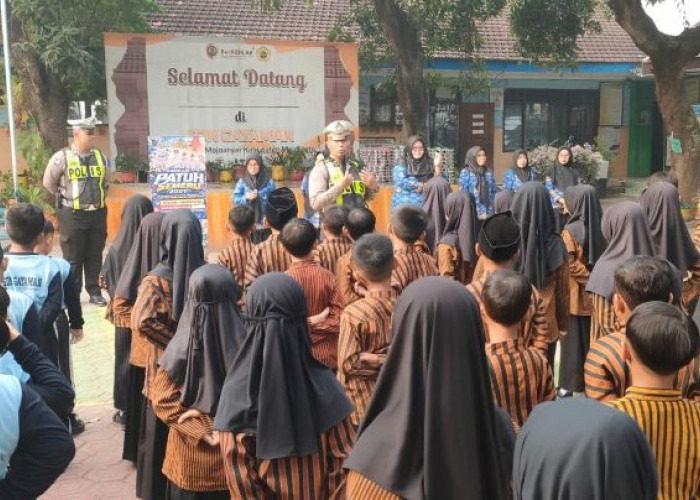 Operasi Patuh Semeru 2026 di Mojokerto, Edukasi Menyasar Pelajar dan Pengemudi Truk