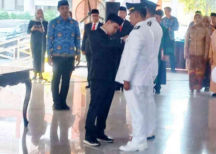 Pemkab Mojokerto Lantik 30 Pejabat Struktural, Termasuk Camat dan Sekcam