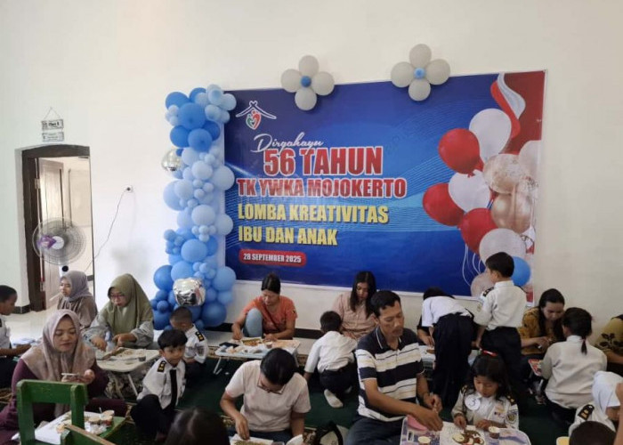 Peringati Ulang Tahun ke 56, TK YWKA Gelar Lomba Lomba Kolase Antar Orang Tua Siswa