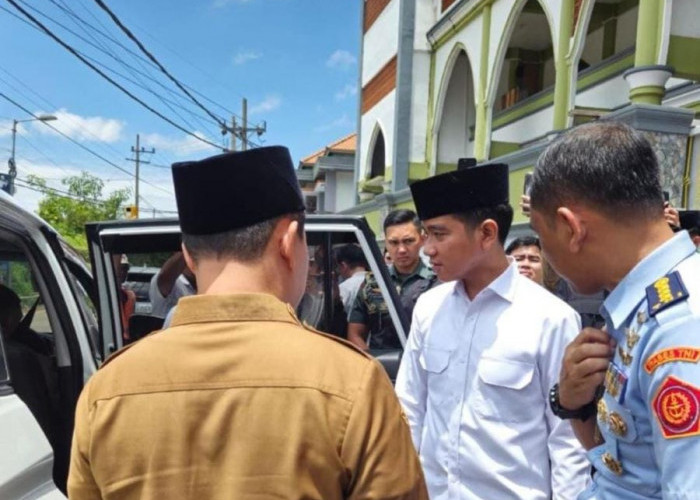 Wapres Gibran Kunjungi Ponpes di Mojokerto, Tekankan Pentingnya Santri Kuasai Teknologi Digital 